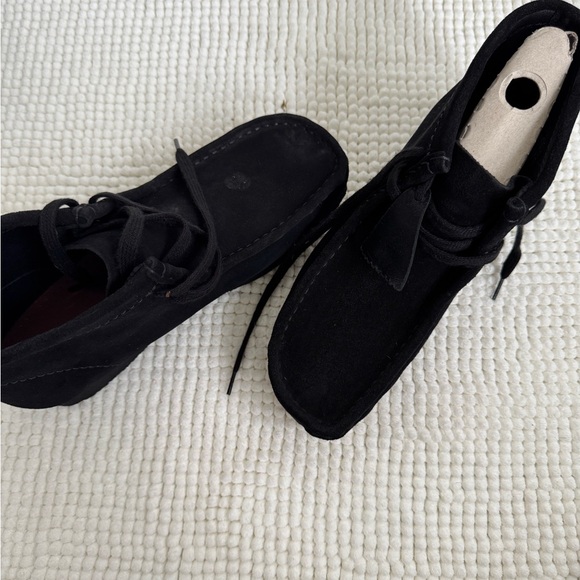 Clarks Men\'s Black Suede Shoes